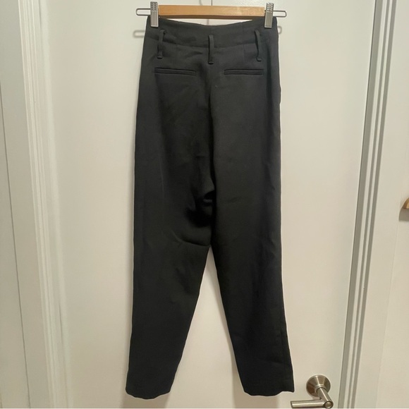 Cross front Aritzia trouser - Picture 2 of 5